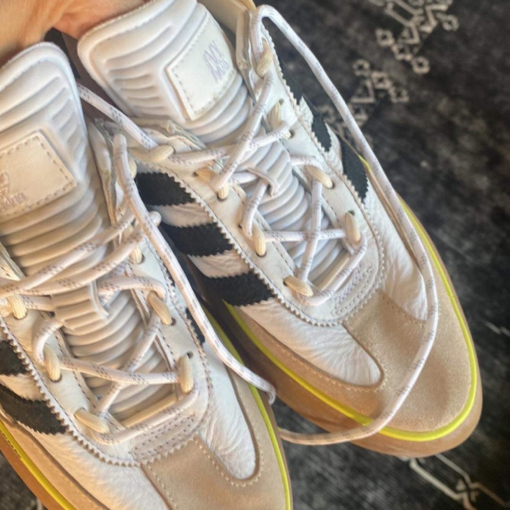 Adidas tennis shoes women’s size 7.5